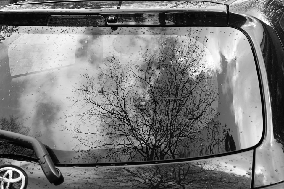 Benefits to Replacing Your Windshield